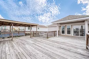 1407 Tiki Dr, Tiki Island, TX 77554 - Photo 37