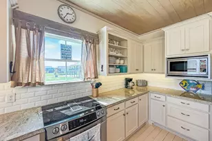 1314 Sunrise, Crystal Beach, TX 77650 - Photo 21