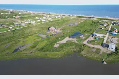 1021 Faggards Road, Gilchrist, TX 77617 - Photo 21