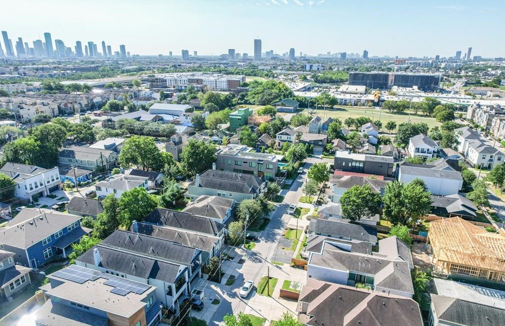 824 Alexander St, Houston TX  77007-1423 exterior