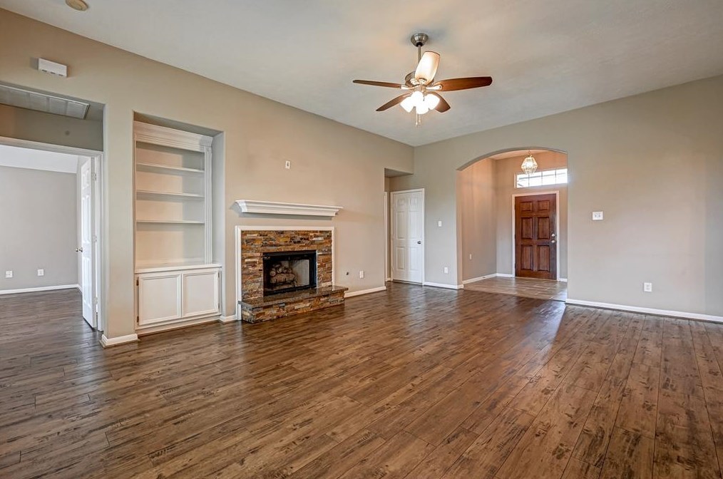 16119 Aberdeen Frst Dr, Houston TX  exterior