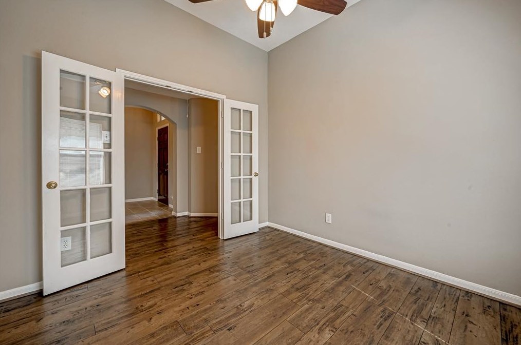 16119 Aberdeen Frst Dr, Houston TX  exterior