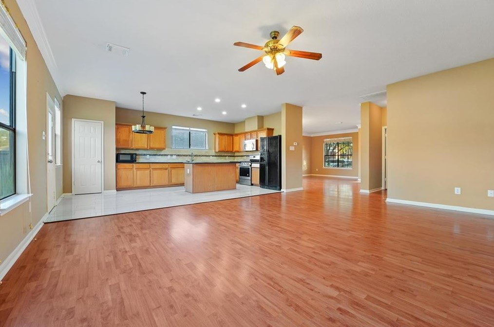 2703 Manorfield Ct, Sugar Land TX  77479-8844 exterior