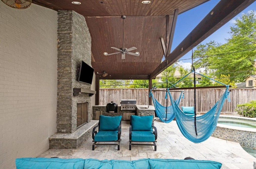 13126 Indian Crk Rd, Houston TX  77079-7218 exterior