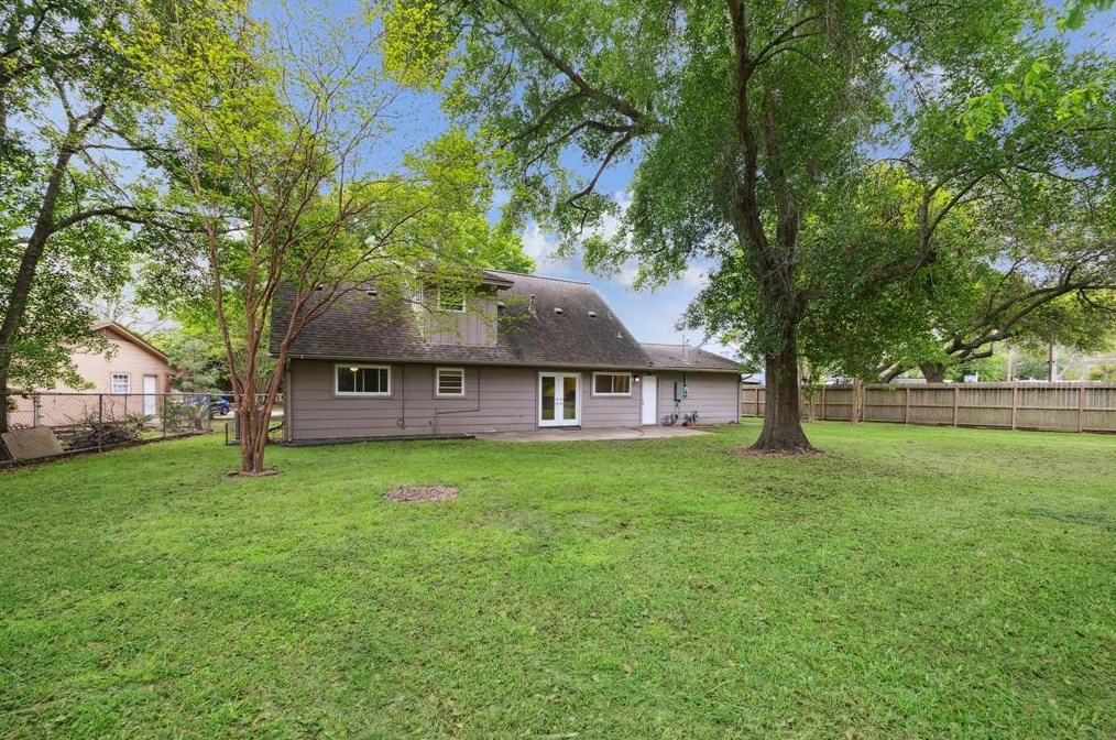 7218 Triola Ln, Houston TX  77074-4717 exterior