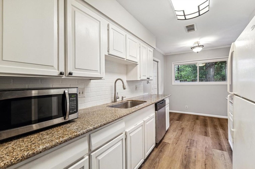 7218 Triola Ln, Houston TX  77074-4717 exterior