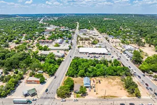 208 Francisco Lemos St, Kerrville, TX 78028 - Photo 3