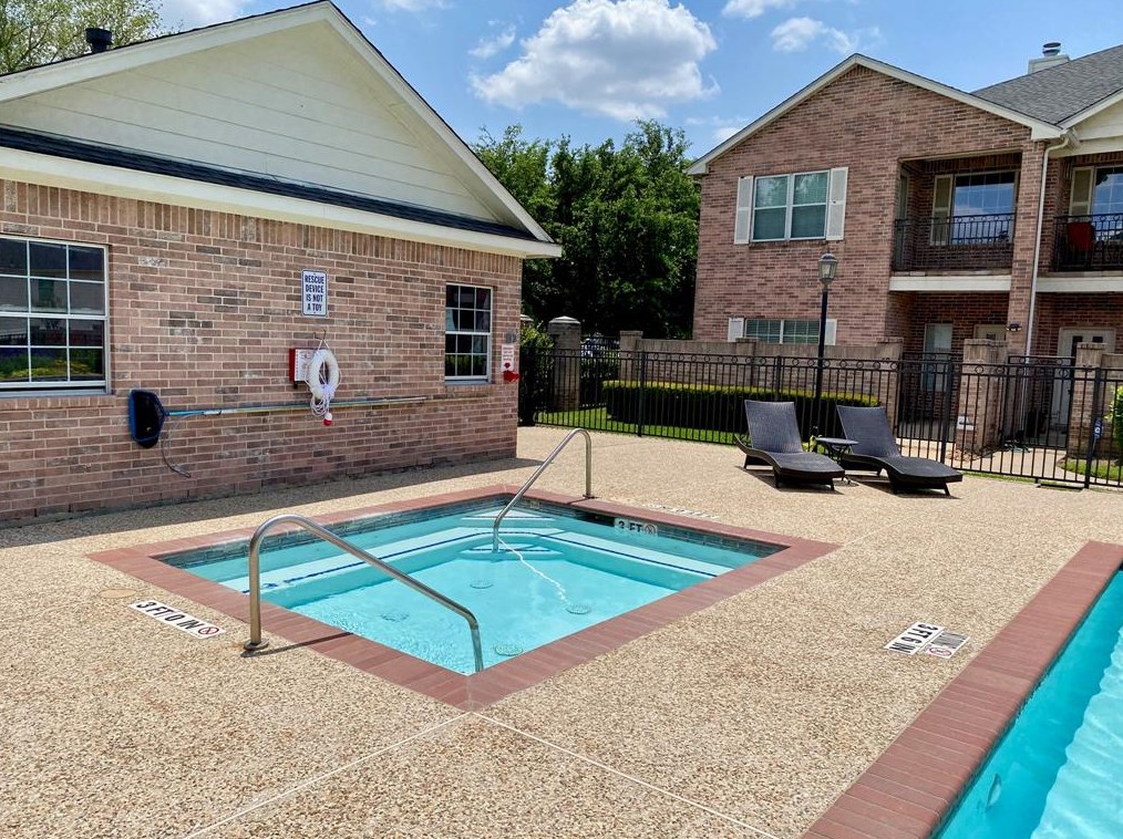 2865 Westhollow Dr, Houston TX  77082-3300 exterior