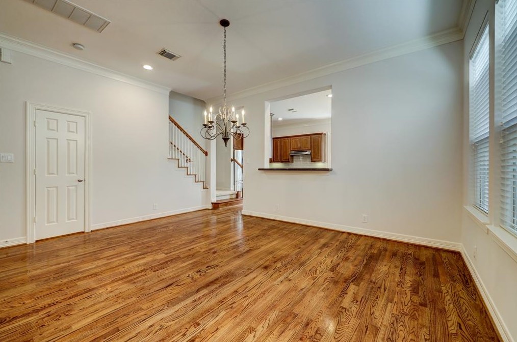 5325 Elm St, Houston TX  77081-3701 exterior