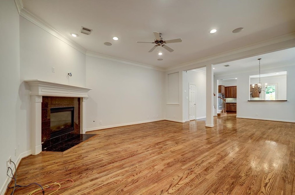 5325 Elm St, Houston TX  77081-3701 exterior