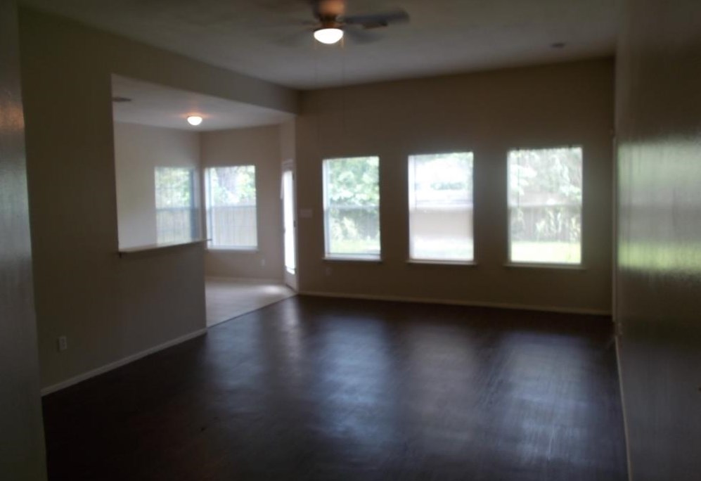 9603 Dulcimer St, Houston TX  77051-3027 exterior