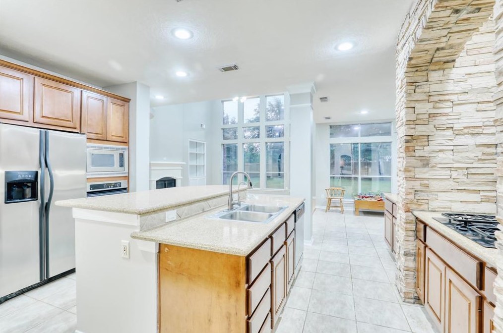 16806 Madrone Ct, Houston TX  77095-4848 exterior