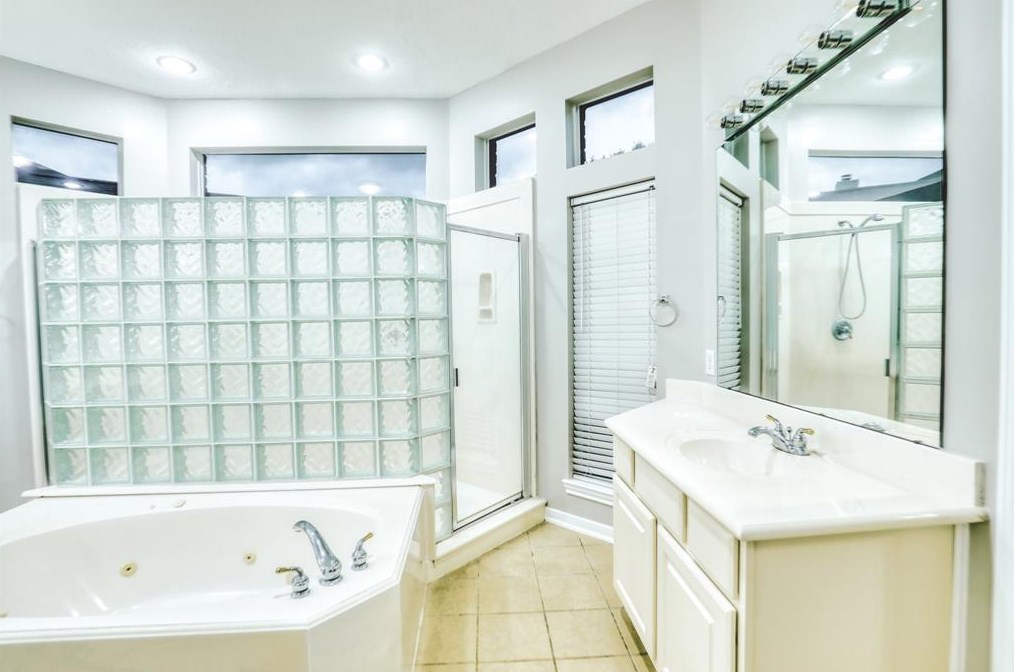 16806 Madrone Ct, Houston TX  77095-4848 exterior