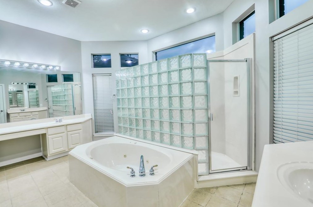 16806 Madrone Ct, Houston TX  77095-4848 exterior