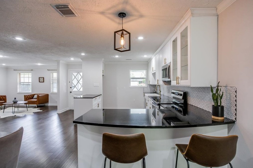 5607 43 St, Houston TX  77022-4634 exterior