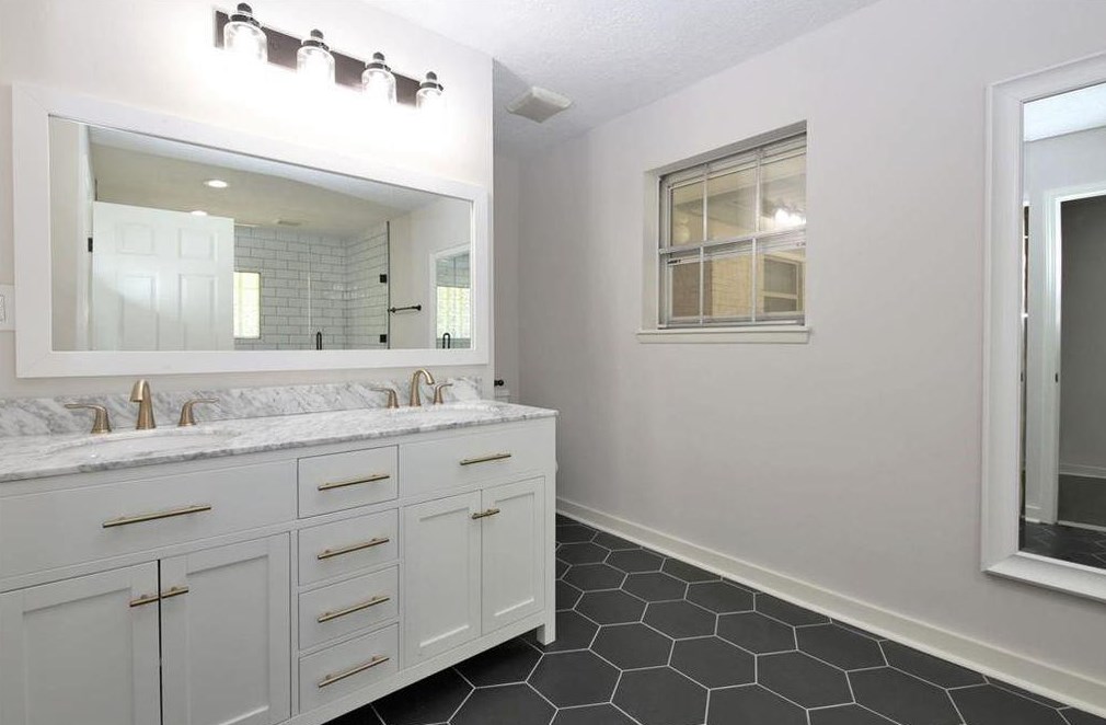 5607 43 St, Houston TX  77022-4634 exterior