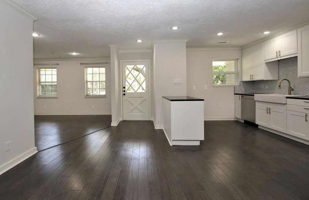 5607 43 St, Houston TX  77022-4634 exterior