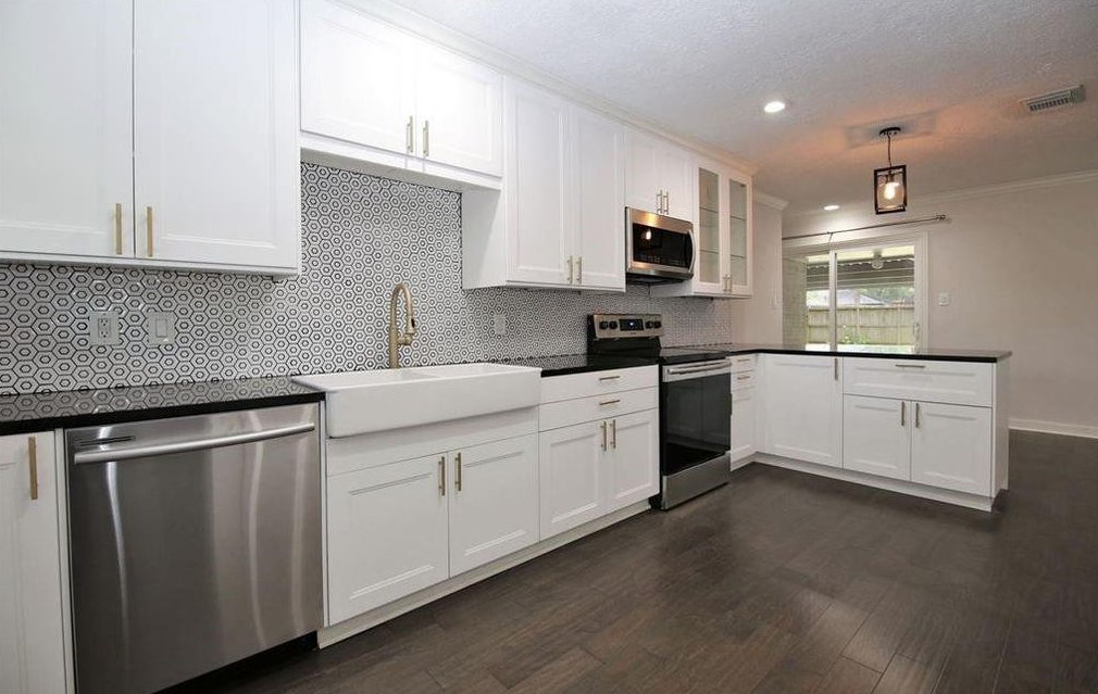 5607 43 St, Houston TX  77022-4634 exterior