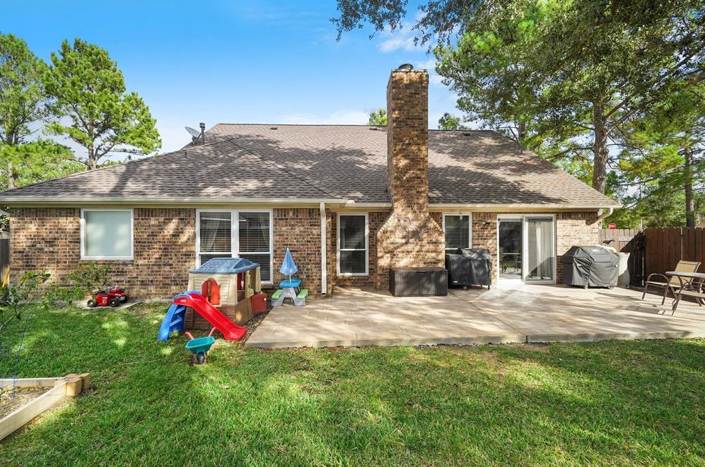 5803 Malcomboro Dr, Houston TX 77041-6582 exterior