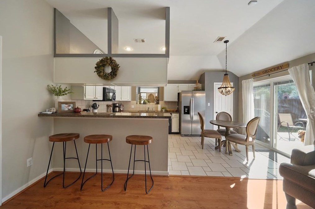 5803 Malcomboro Dr, Houston TX 77041-6582 exterior