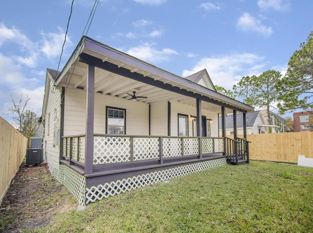 5108 Clay St, Houston TX  77023-2008 exterior