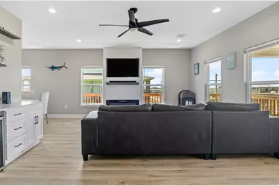 1103 Mabry Street, Gilchrist, TX 77617 - Photo 23