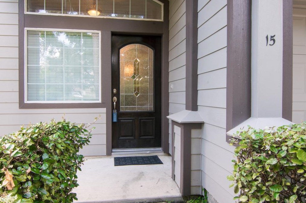 15 Aquiline Oaks Pl, Spring TX  77382-5417 exterior