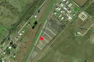 135 Taxi Way 9, Manvel, TX 77578 - Photo 1