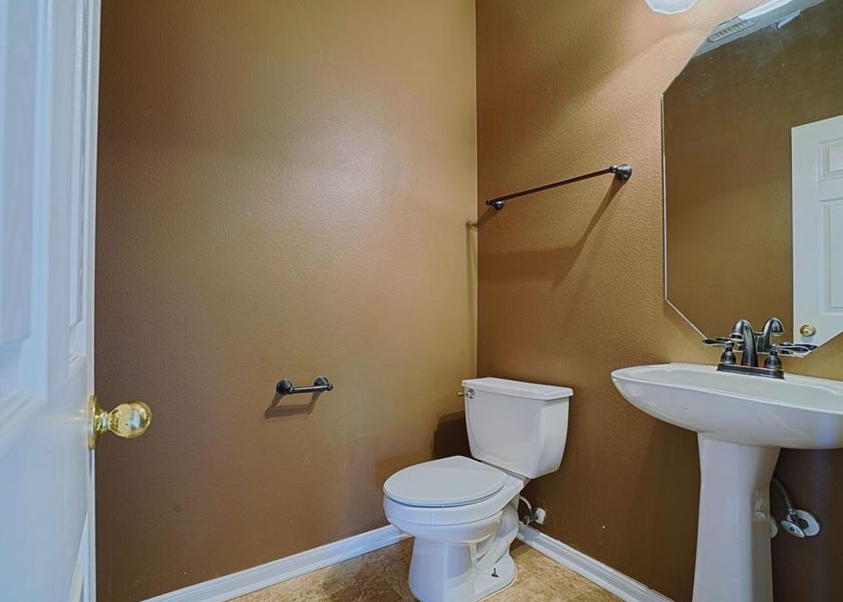 2523 Willow Springs Ln, Sugar Land TX  77479-8848 exterior