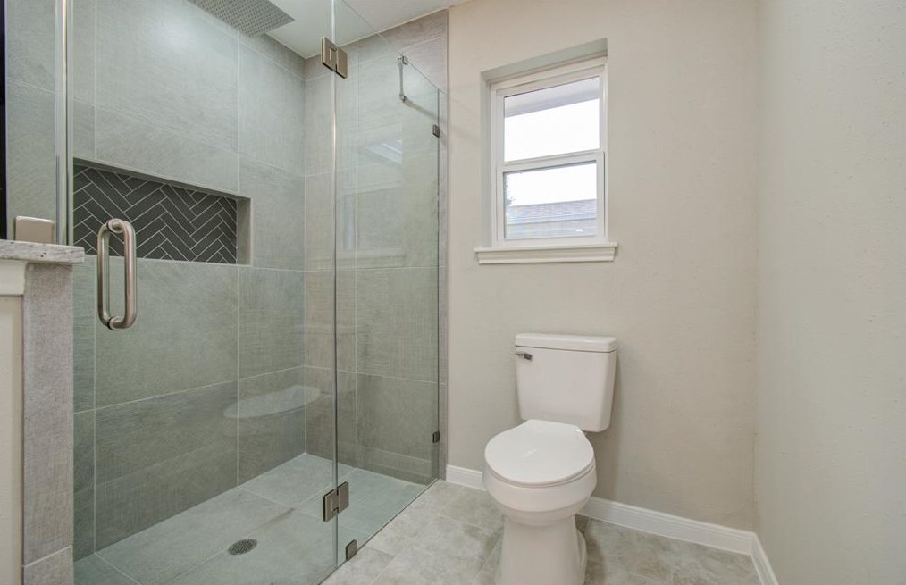 8903 Abbeydale Dr, Houston TX  77031-3002 exterior