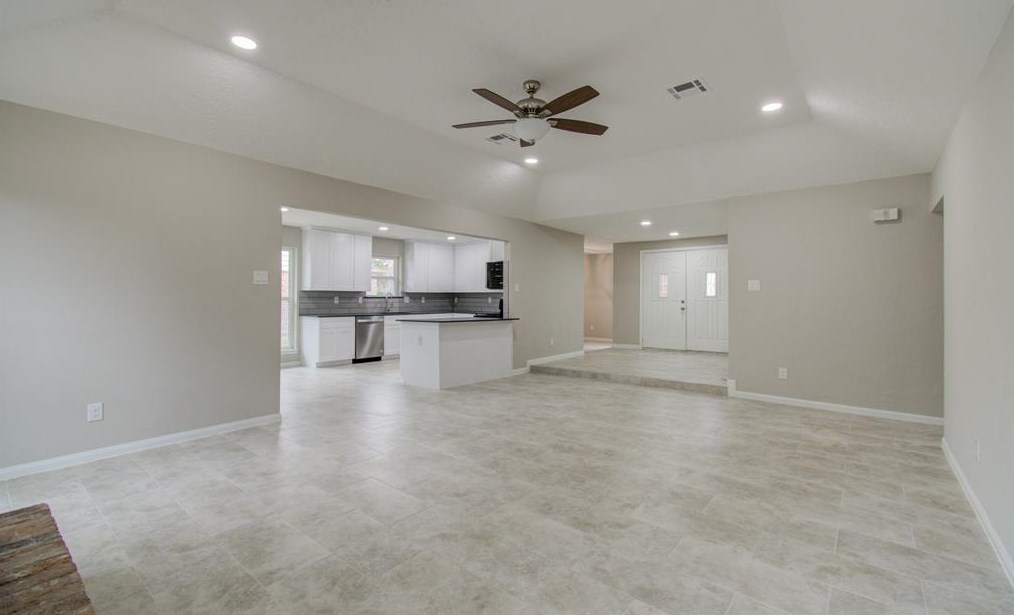 8903 Abbeydale Dr, Houston TX  77031-3002 exterior