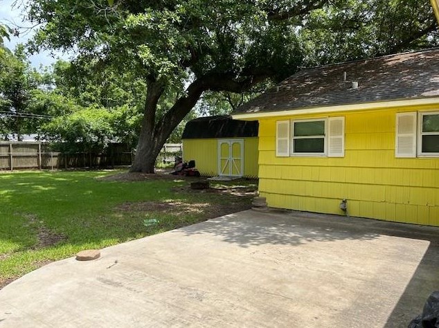 113 Persimmon Ln, Richwood TX  77566-4633 exterior