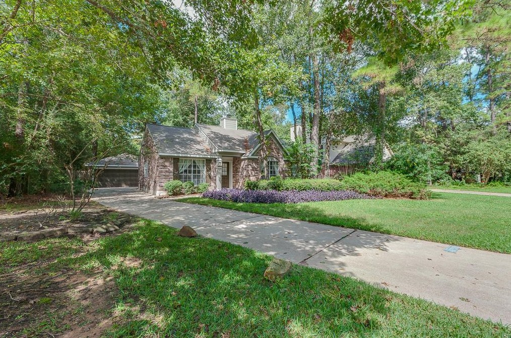 3 Stony Bridge Ct, Spring TX  77381-4402 exterior