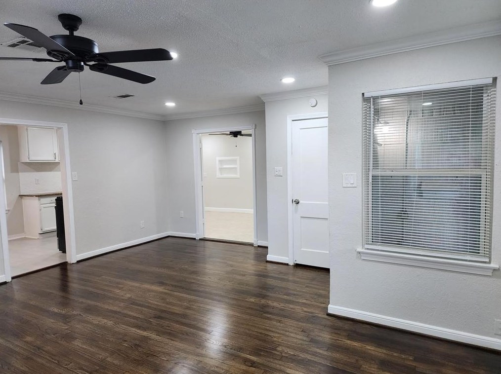 7419 Jalna St, Houston TX  77055-3729 exterior
