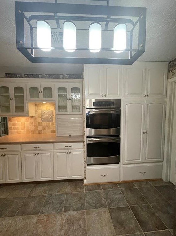 7546 Maple Tree Dr, Houston TX  77088-6844 exterior