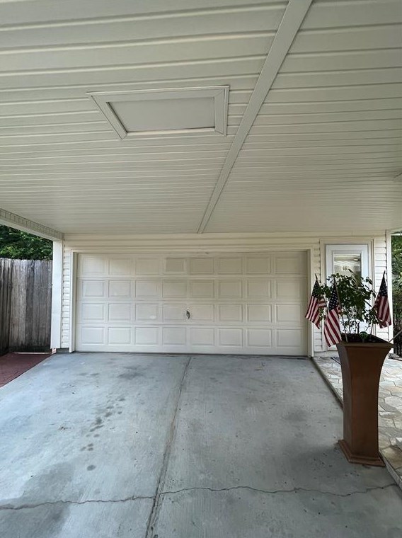 7546 Maple Tree Dr, Houston TX  77088-6842 exterior