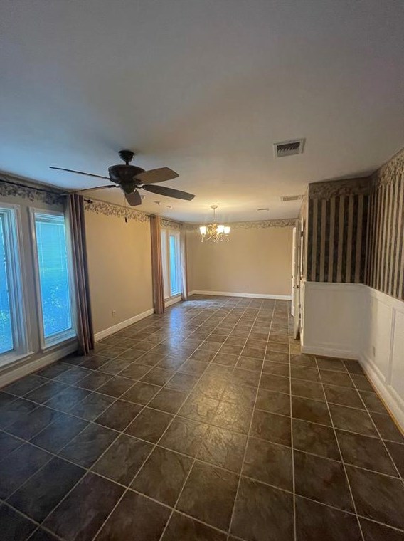 7546 Maple Tree Dr, Houston TX  77088-6842 exterior