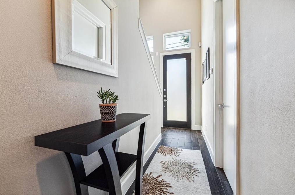 1513 Elgin St, Houston TX  77004-2836 exterior