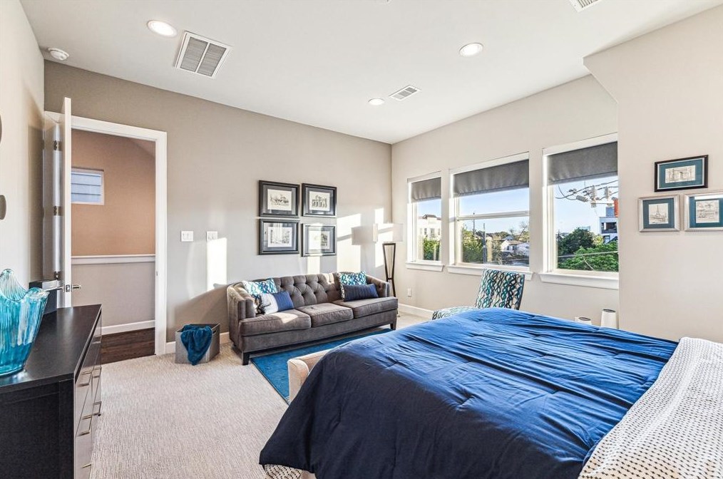 1513 Elgin St, Houston TX  77004-2836 exterior