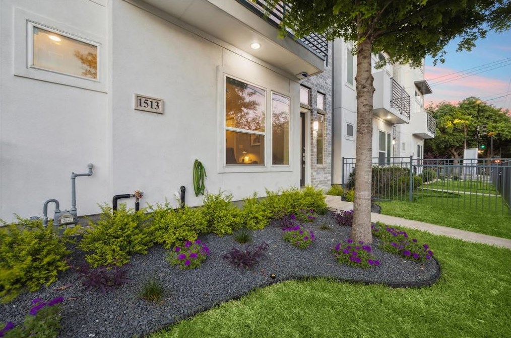 1513 Elgin St, Houston TX  77004-2834 exterior