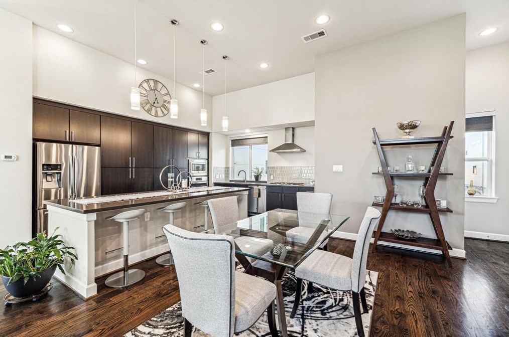 1513 Elgin St, Houston TX  77004-2836 exterior