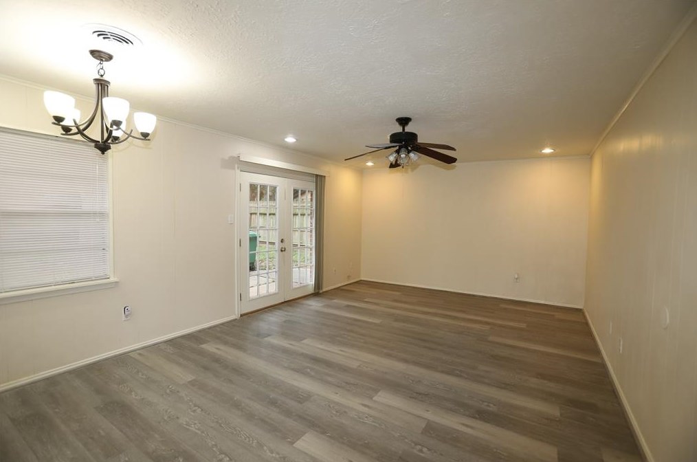 9667 Meadowvale Dr, Houston TX  77063-5103 exterior