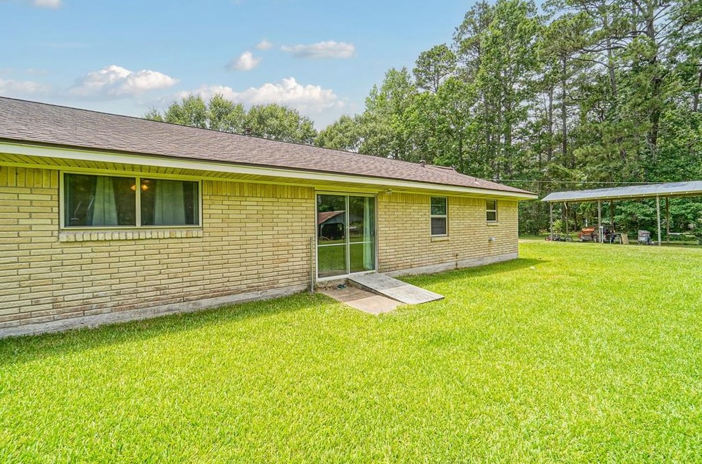 1548 Fish Hatchery Rd, Huntsville TX 77320-7008 exterior