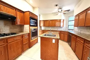 7110 W Mockingbird Ln, Pearland, TX 77584 - Photo 17