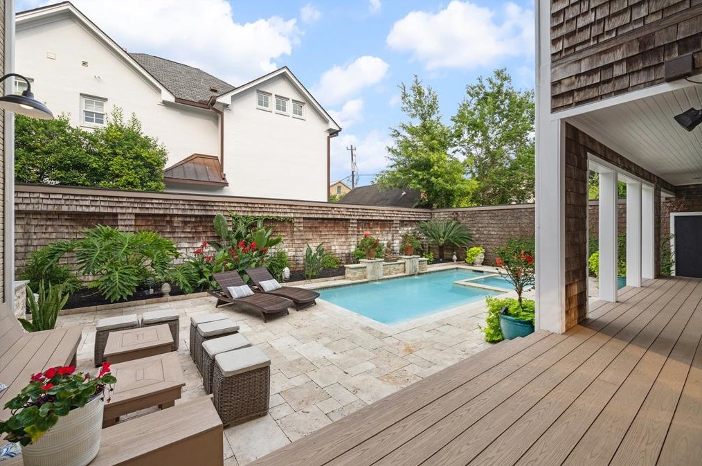 2131 Bolsover St, Houston TX  77005-2623 exterior