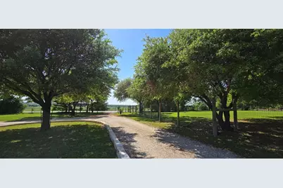 8660 Cedar Hill Road, Brenham, TX 77833 - Photo 37