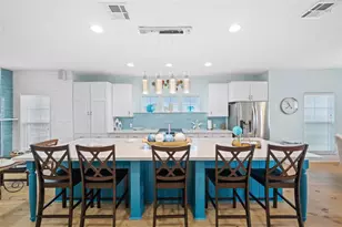 859 Main St, Crystal Beach, TX 77650 - Photo 11