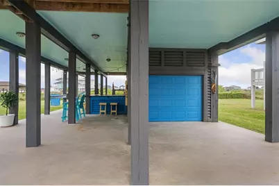 859 Main Street, Crystal Beach, TX 77650 - Photo 3