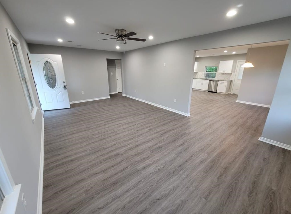 1605 Florida St, Baytown TX  77520-6305 exterior