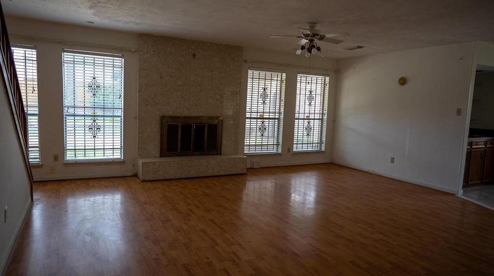 10111 Sagedale Dr, Houston TX  77089-5120 exterior